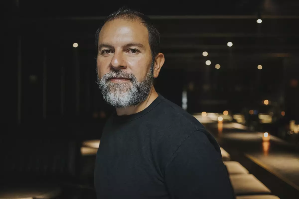 Retrato del chef mexicano Enrique Olvera. 