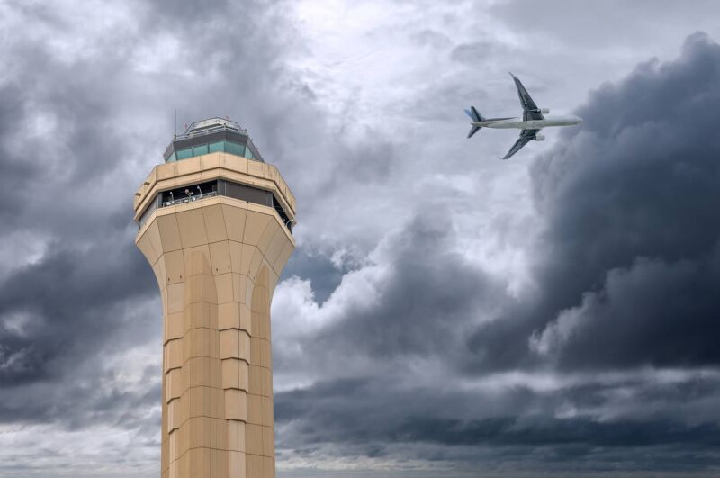 avion torre control