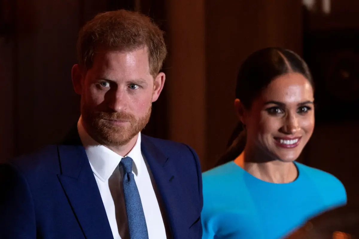 El príncipe Harry, su esposa e hijos oficialmente regresaron a Reino Unido