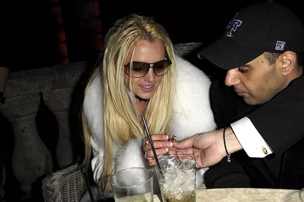 Sam Lufti, asegura que fue él quien sacó a Britney de la drogadicción.