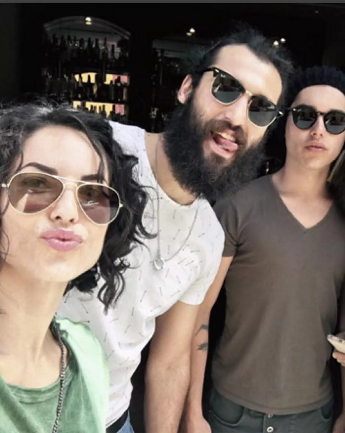 Bárbara Mori, Kenneth Ray Sigman y Sergio Mayer Mori