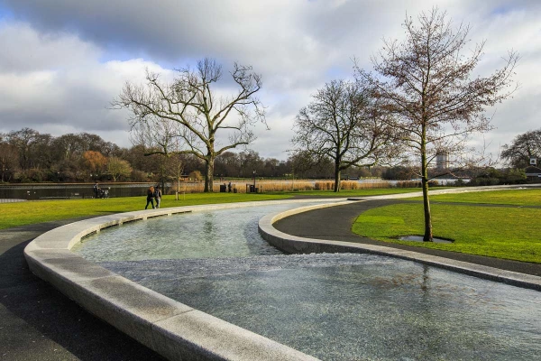Los icónicos lugares en el mundo en memoria a Lady Di Princess of Wales Memorial Fountain