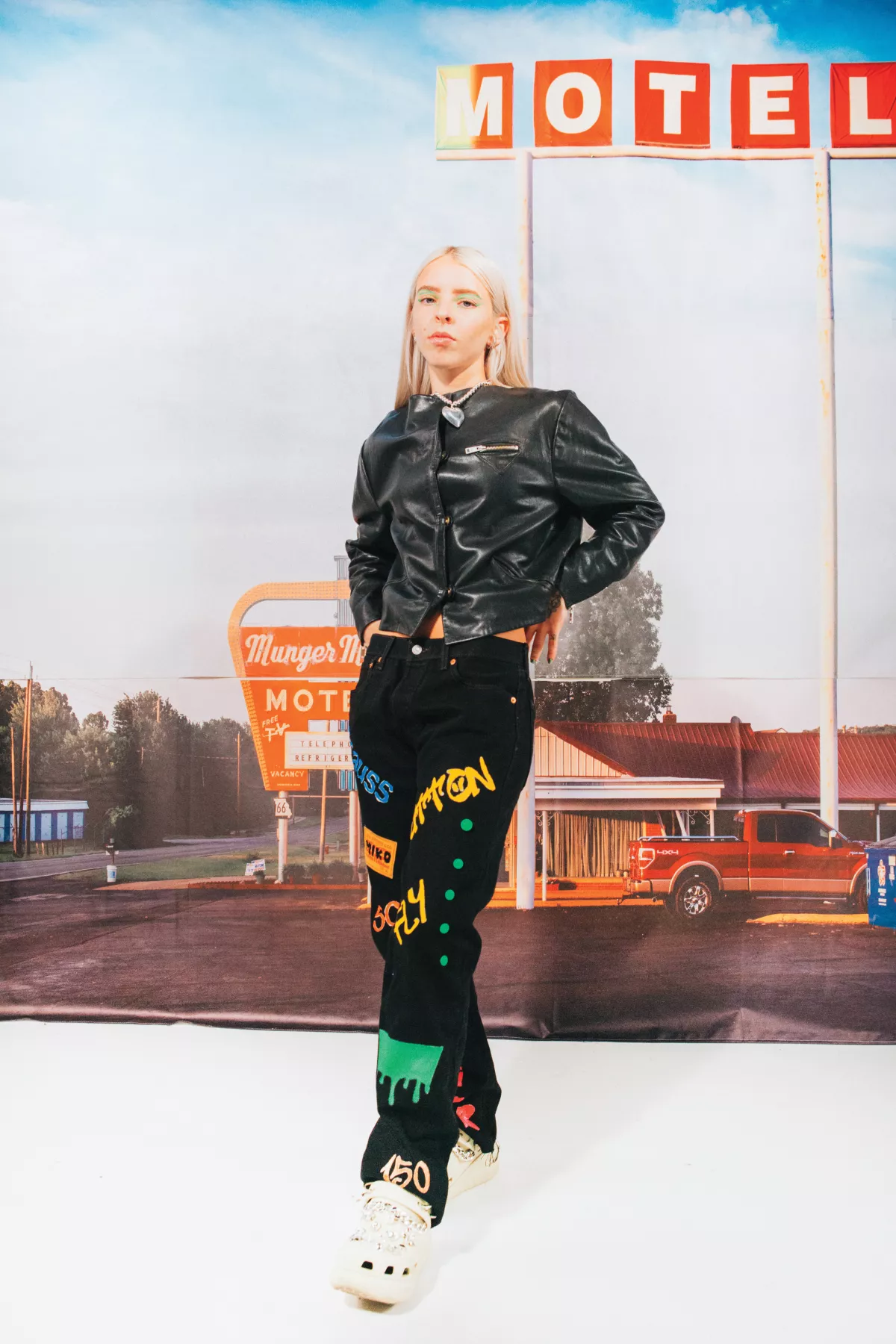 ELLE-255-COVER STORY  10.jpg