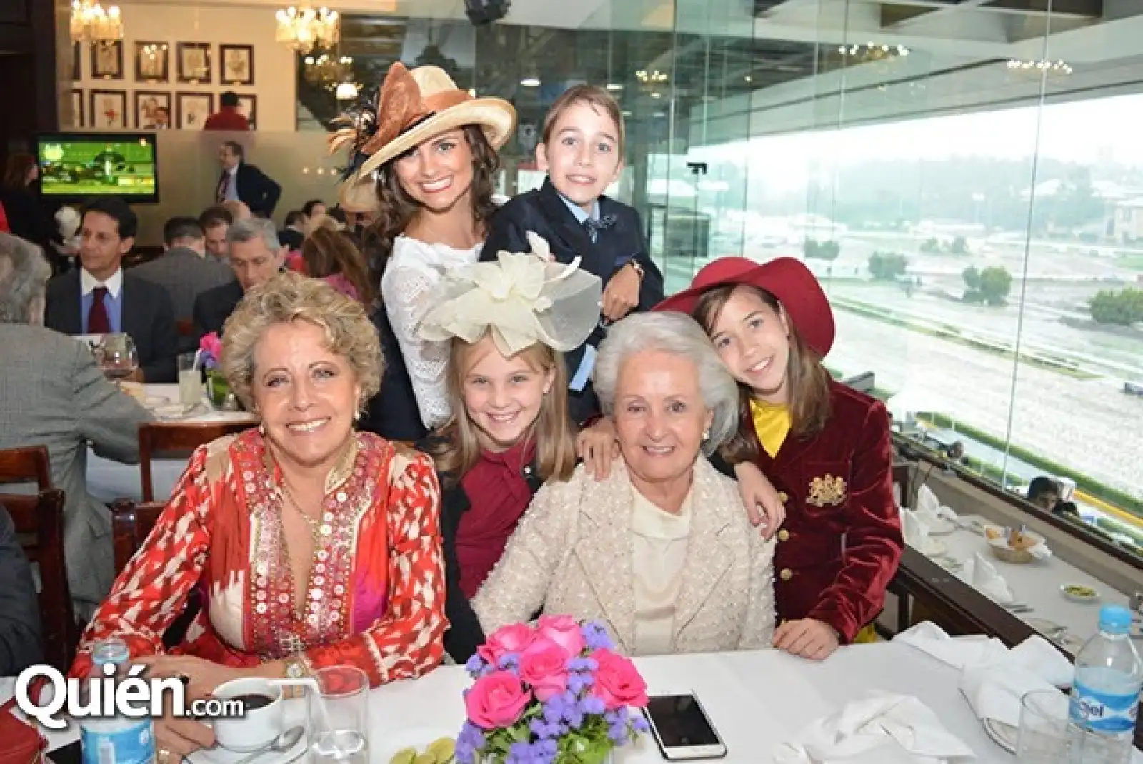 Kendra Gagneux,Axel Madrazo,Cecilia Hassey,Cassandra Flores,Gaby y Anyk Madrazo.