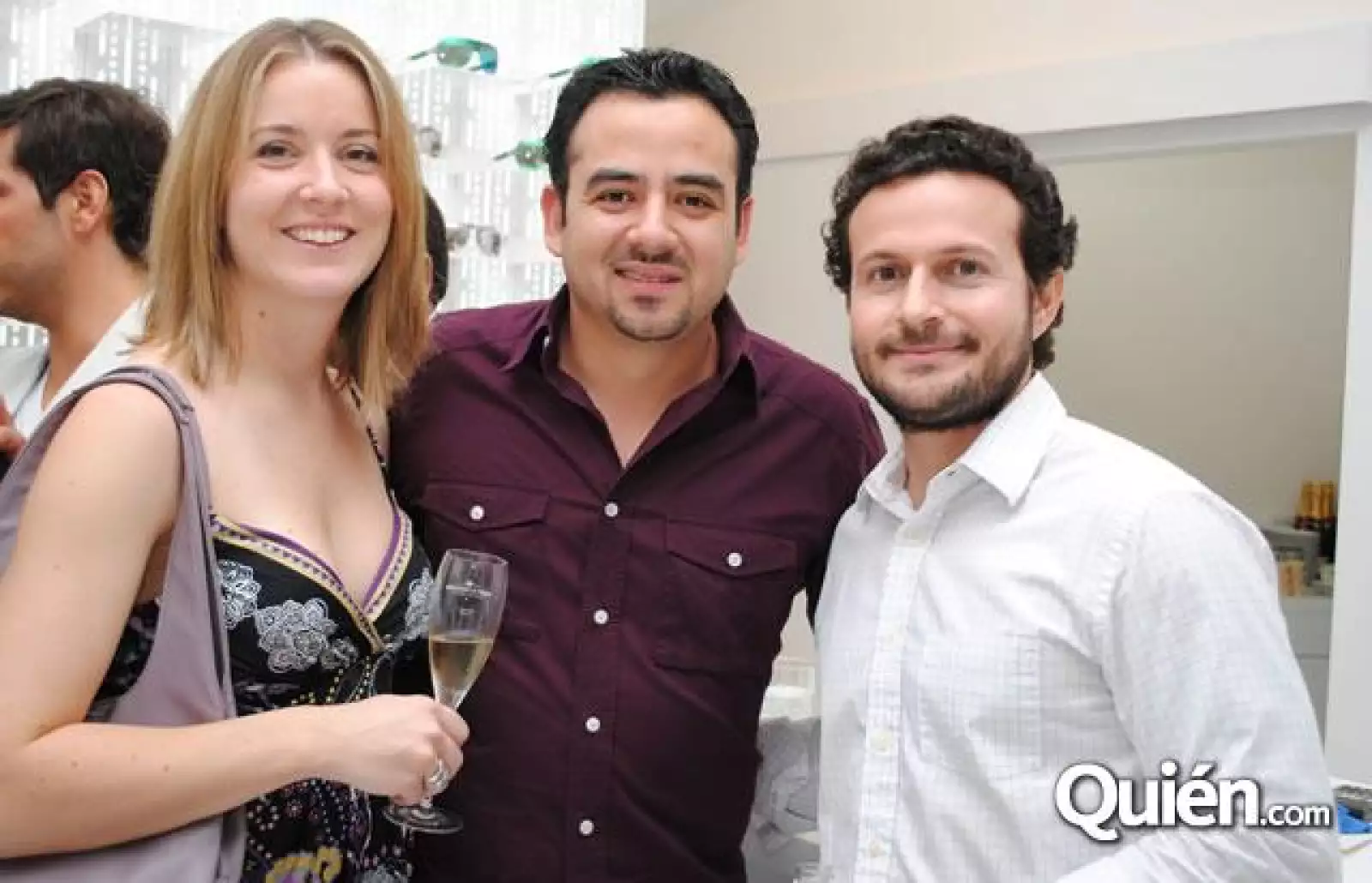 PRESENTACIÓN DE MYKITA