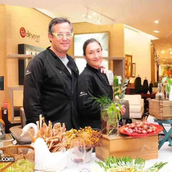 Francisco Ochoa,Alejandra Dávila