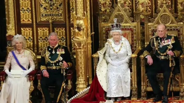 La semana pasada se anunció que el príncipe sustituirá a la reina en un evento de la Commonwealth, además él y su esposa fueron invitados por la reina para asistir a su discurso anual en Westminster.