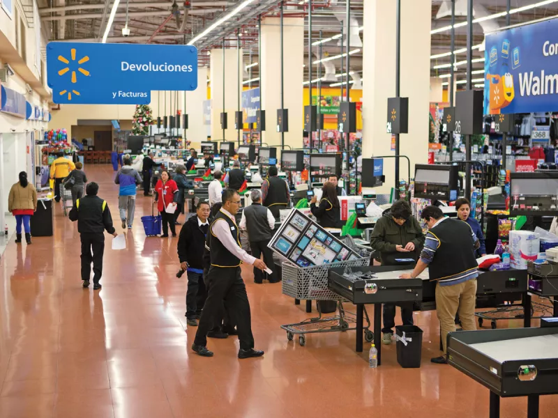 El impacto de la inesperada salida del CEO de Walmart México en medio de nuevos planes de inversión 