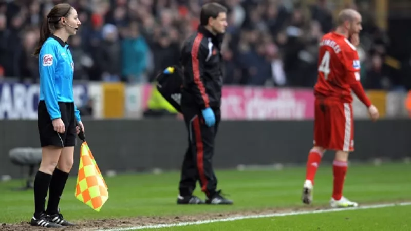 Sian Massey en un partido de la Liga Premier