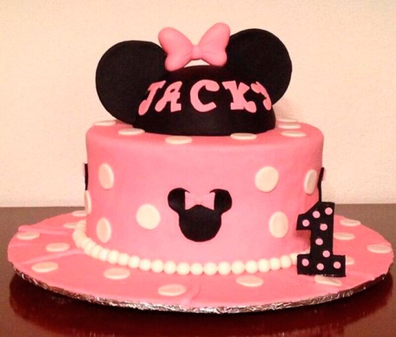 Este fue el pastel de cumpleaños de Mini Jacky.