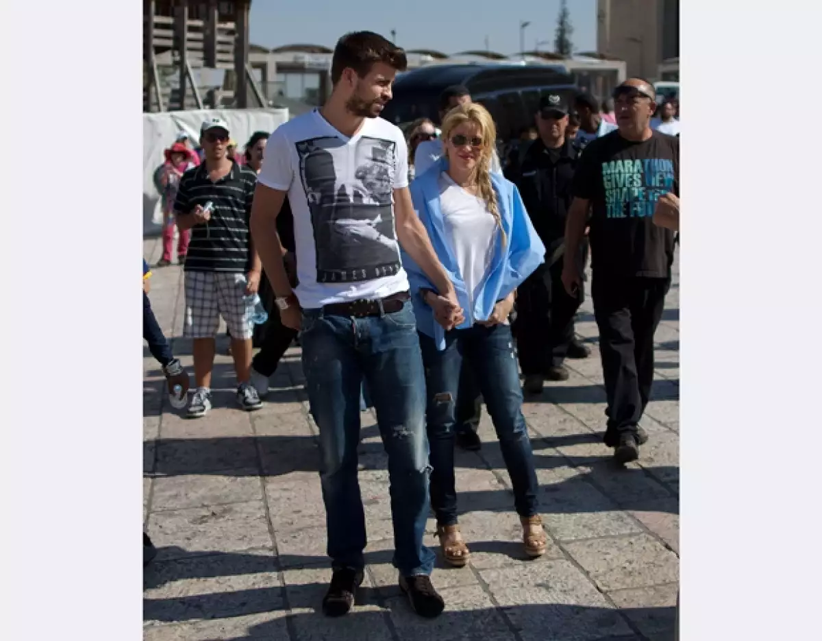 La pareja se encuentra en Israel donde Shakira participará en una conferencia.