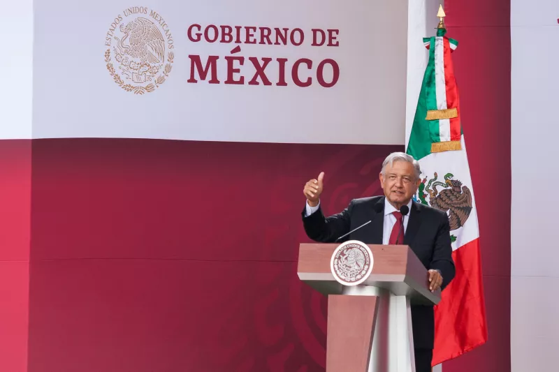 AMLO_Banderazo_Santa_Luci769a-7.jpg
