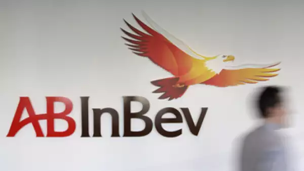 Anheuser Busch InBev acordó la adquisición del 50% que no poseía de Grupo Modelo por un importe de 20,100 millones de dólares. (Foto: AP)