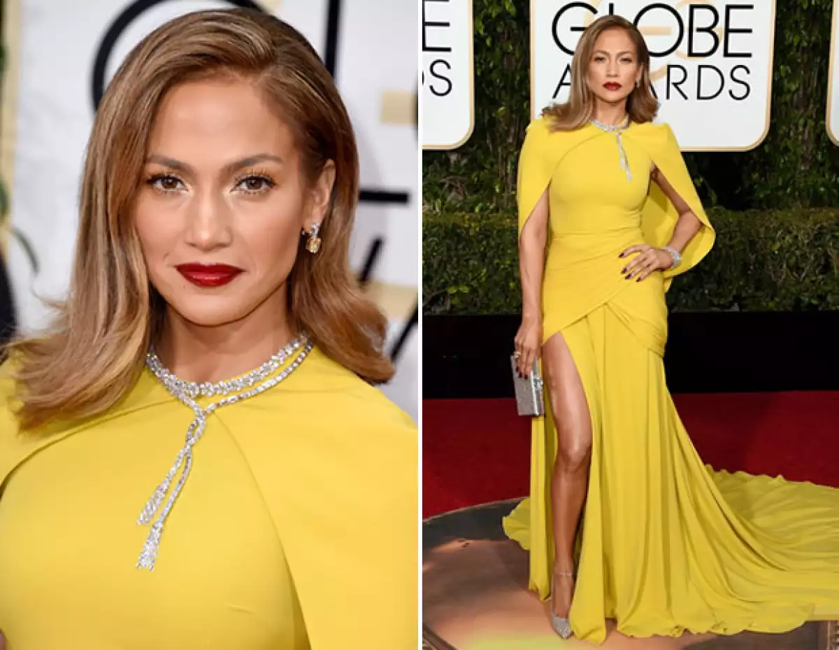 Jennifer Lopez intercambió sus looks con transparencias por un vestido más conservador.