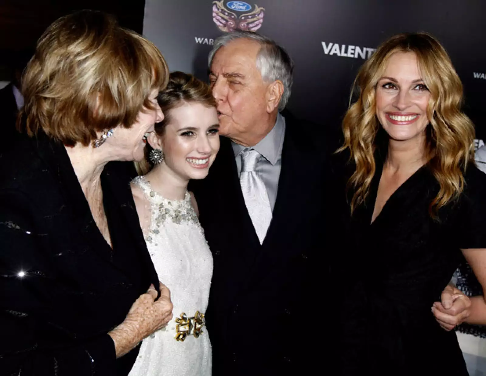 Emma Roberts, quien hoy cumple 20 años, es hija del actor Eric Roberts y sobrina de Julia Roberts. Actualmente es considerada una joven promesa de Hollywood.