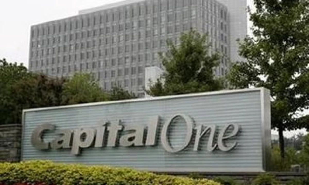Capital One se transformó desde prestamista de tarjetas de crédito a uno de los 10 mayores bancos en EU por depósitos. (Foto: Reuters)