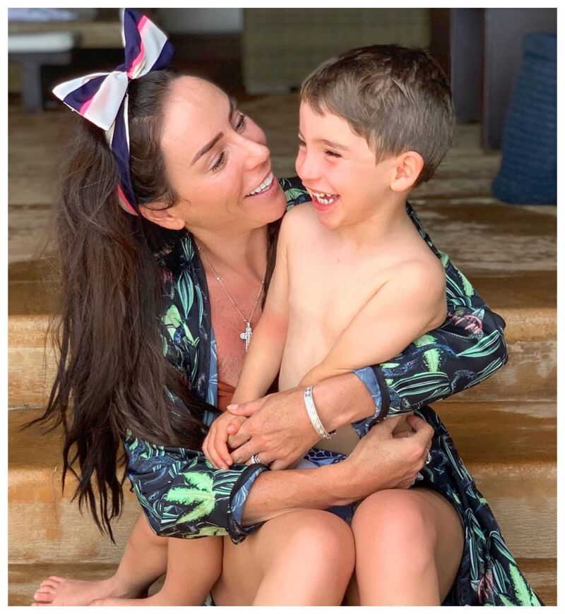 Inés Gomez Mont y su hijo Bosco