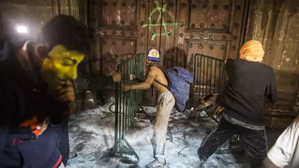 Las protestas por el caso Ayotzinapa y la muerte de Hugo Sánchez Portugal fueron los acontecimientos más sobresalientes. Aquí un recuento.