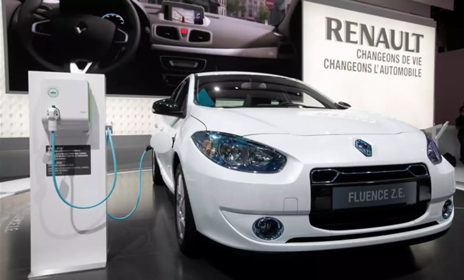 Este vehículo es la versión ecológica del modelo que se comercializará en México a partir del 1° de noviembre. Cuenta con un motor cero emisiones y un rendimiento de hasta 140 km/h.