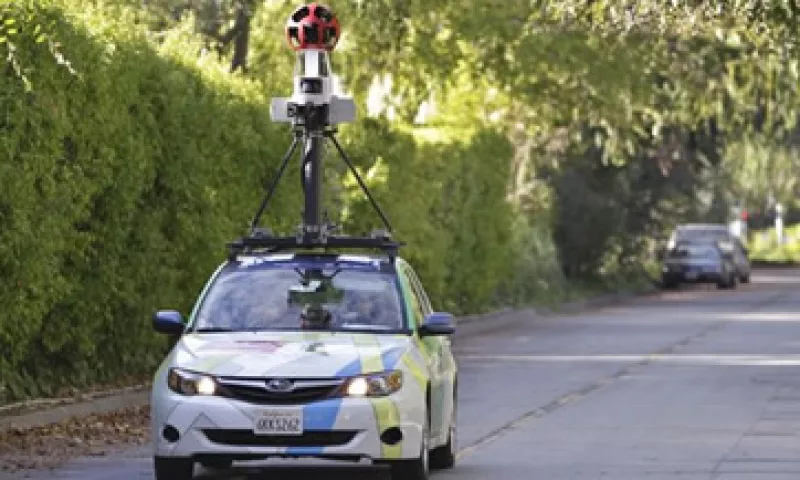 El Gobierno de EU mandó a comparecer a un ingeniero de Google que desarrolló el código de programación de Street View (Foto: Reuters)
