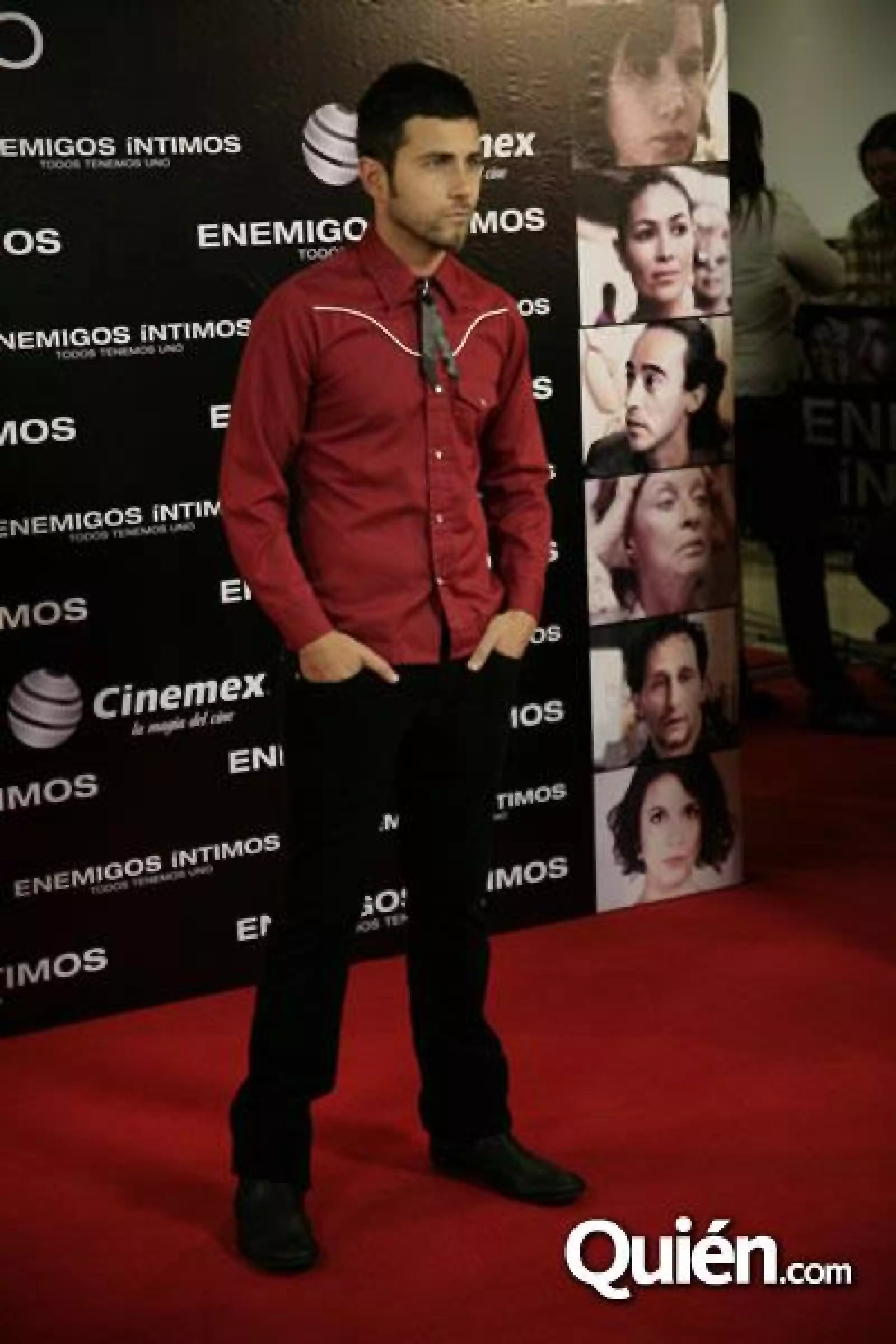 Presentación de Enemigos Íntimos