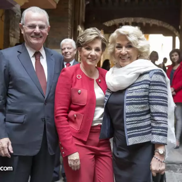 Francisco y Blanca Labastida con María Teresa Uriarte