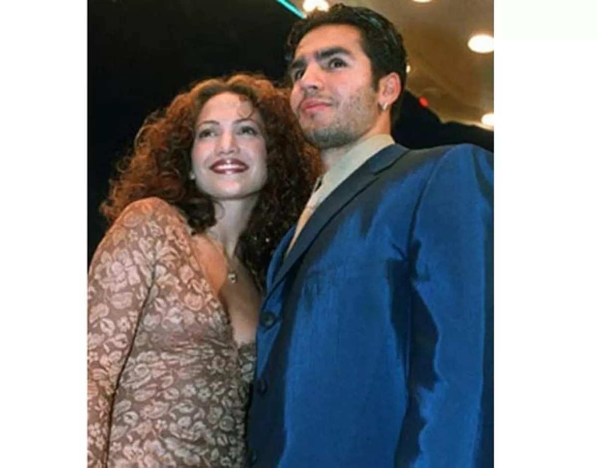 Ojanu Noa, quien fuera esposo de J.Lo, quería vender un video donde tiene relaciones sexuales con la cantante.