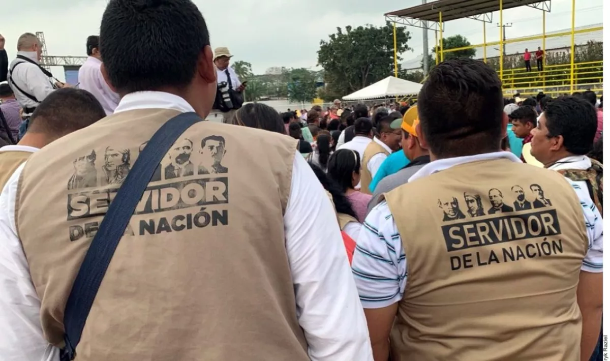 siervos de la nación.jpg