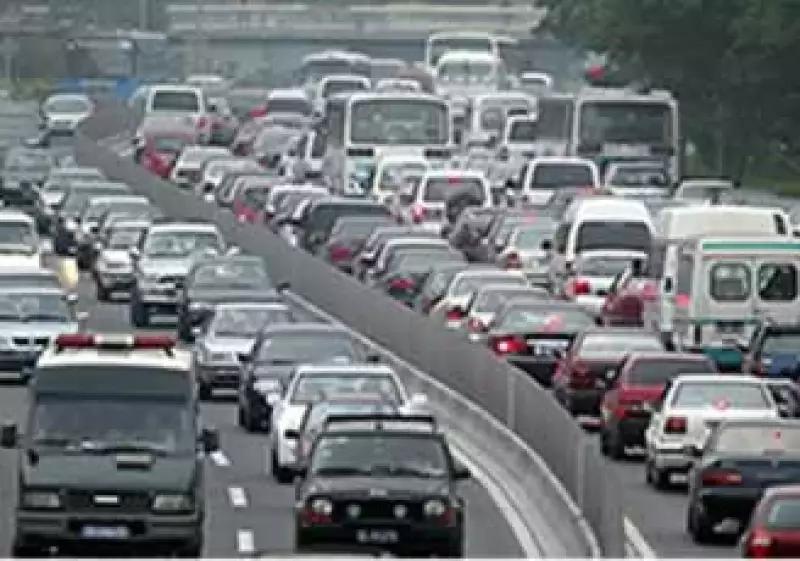 El ttráfico entorpece desempeño laboral refleja un estudio de IBM (Foto: )