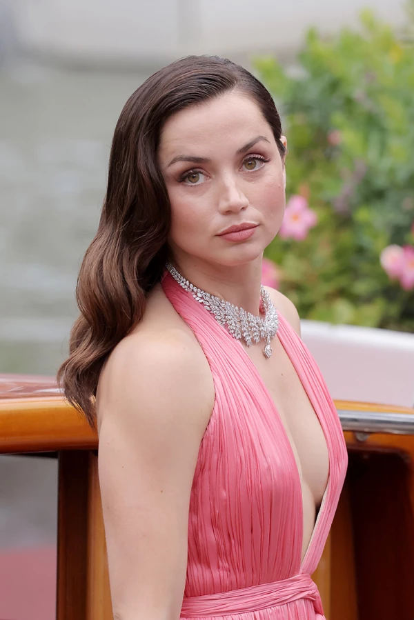 Ana de Armas disgustada porque sus desnudos en Rubia se viralizarán