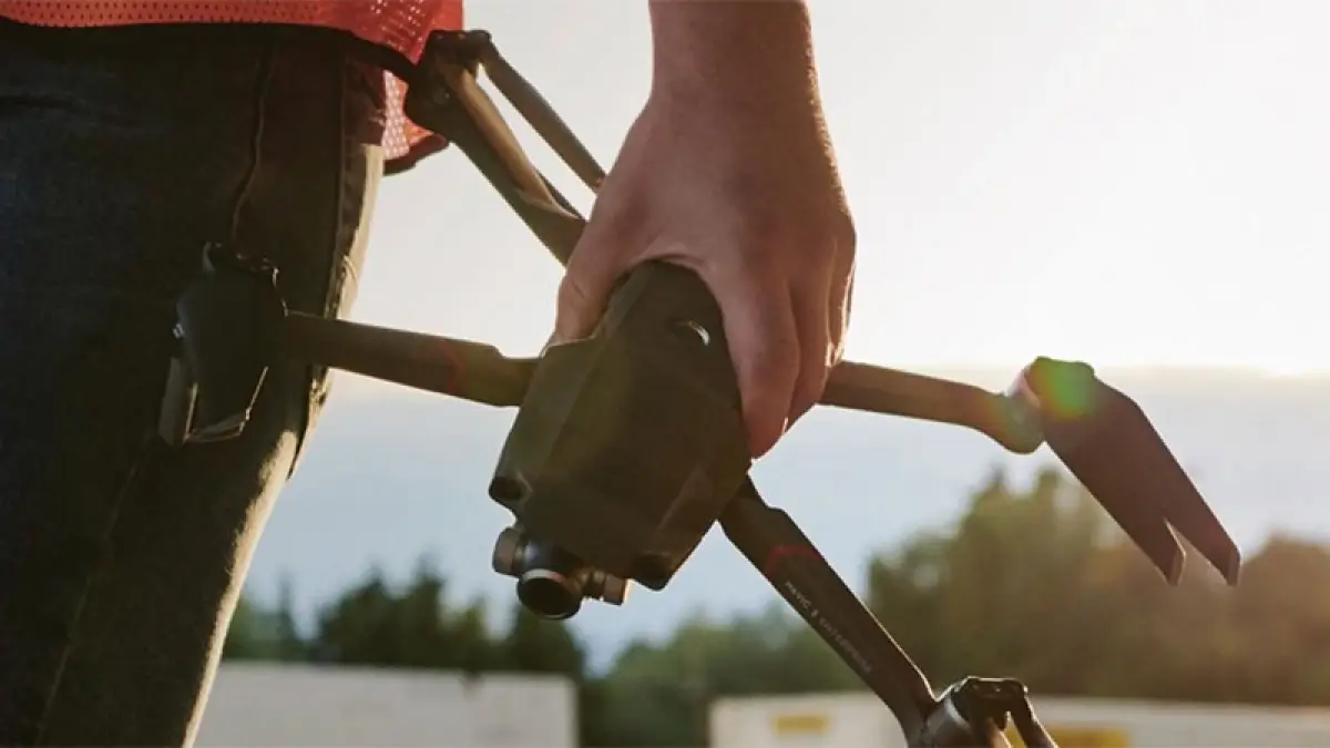 DJI