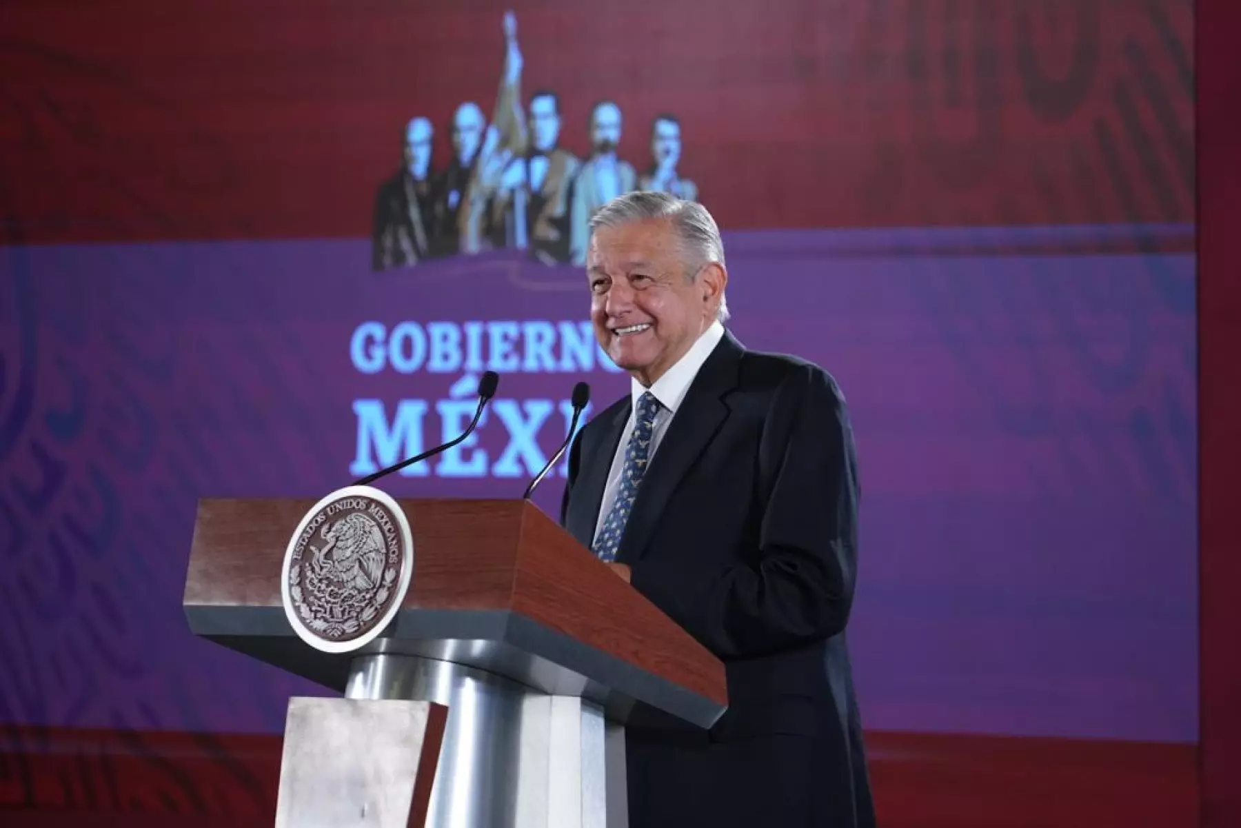 Amlo renuncia Urzúa