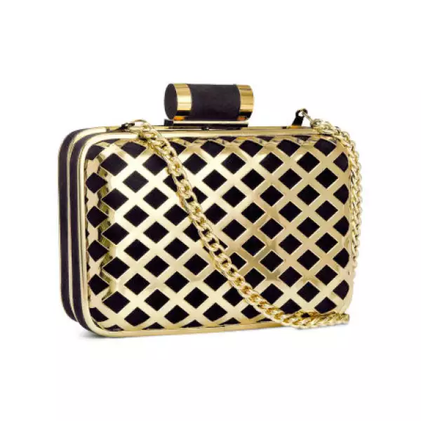 Un clutch de H&M.