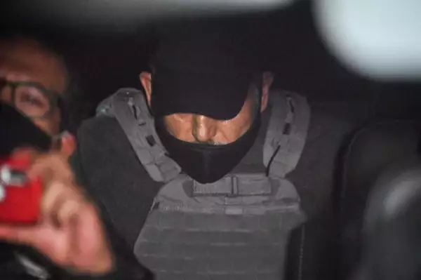 Lozoya llega a México