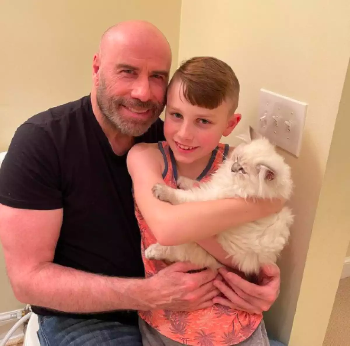 John Travolta y su hijo Ben.
