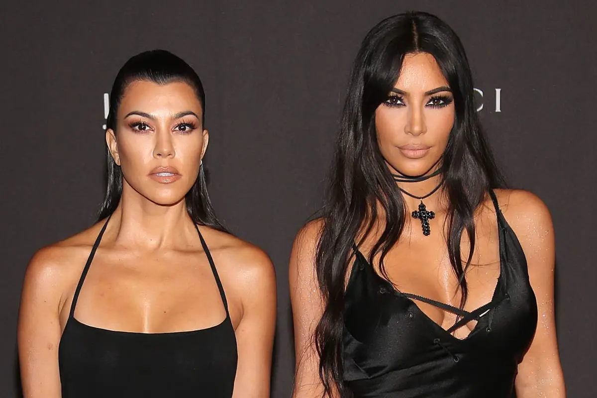 kim-kourtney-kardashian.jpg