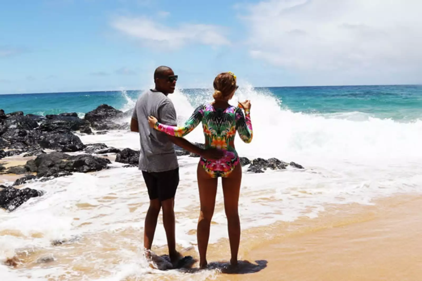 Como en pocas ocasiones, Beyoncé compartió unas fotos de sus vacaciones con Jay Z y su hija Blue Ivy.