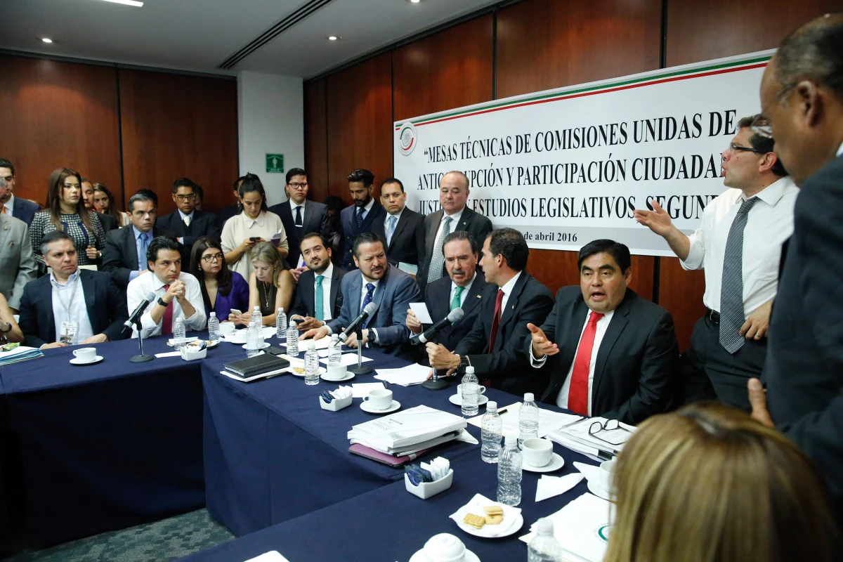 En el Senado se llevan a cabo las discusiones para la puesta en marcha del Sistema Nacional Anticorrupción.