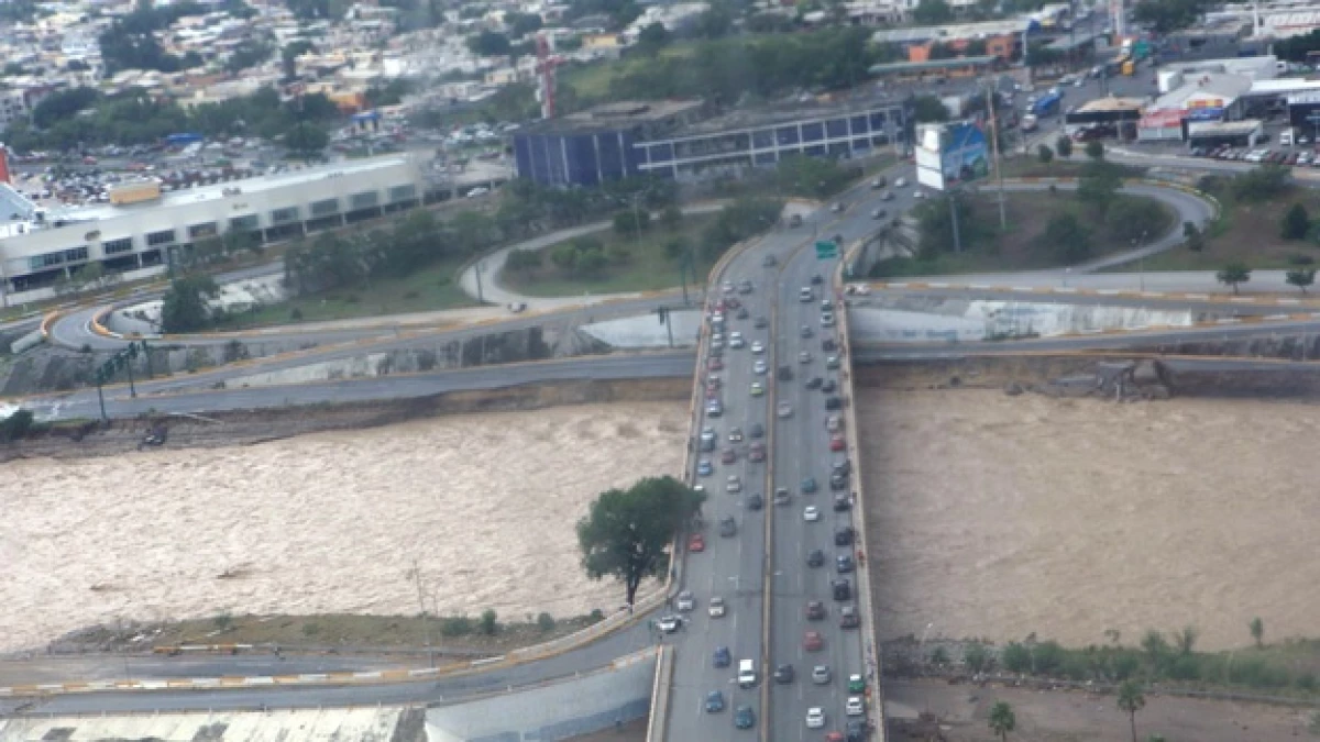 vista aerea de monterrey durante alex