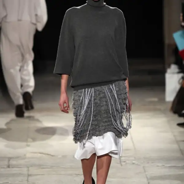 Allude La mezcla de texturas en estilo casual resultan una gran opción para la próxima temporada.