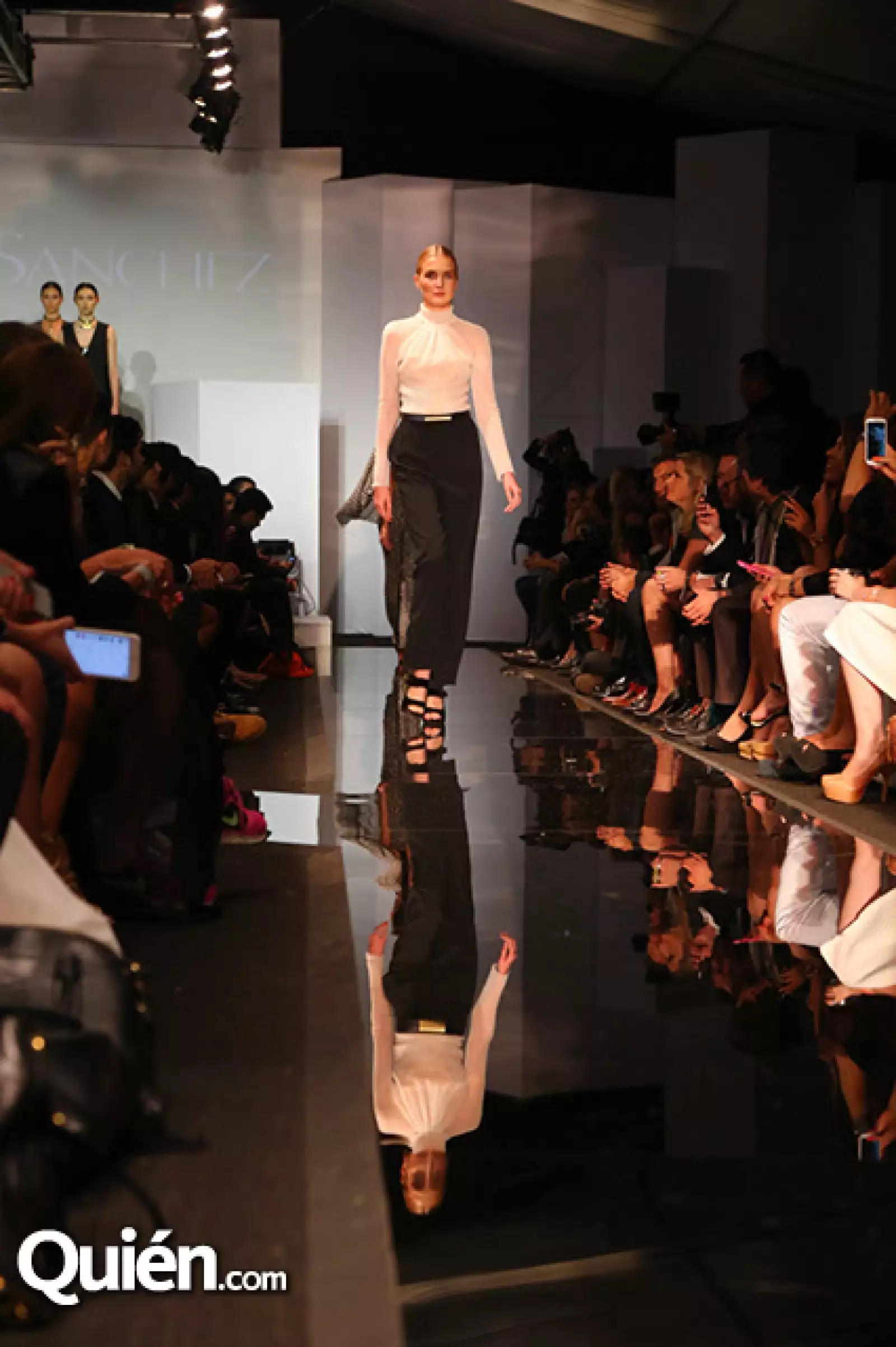 Colección Ángel Sánchez. Final Elle México Diseña.
