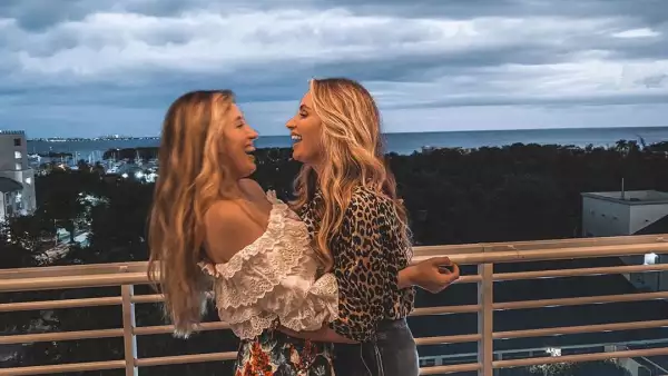 Regina Castro y Angélica Rivera