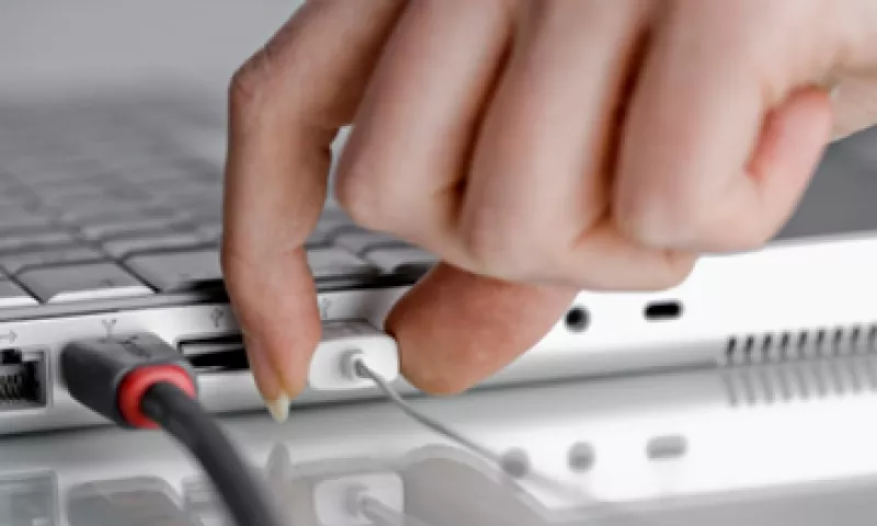 Felipe Calderón, presidente de México, aseguró que el programa CompuApoyo cerrará la brecha digital en el país. (Foto: Thinkstock)