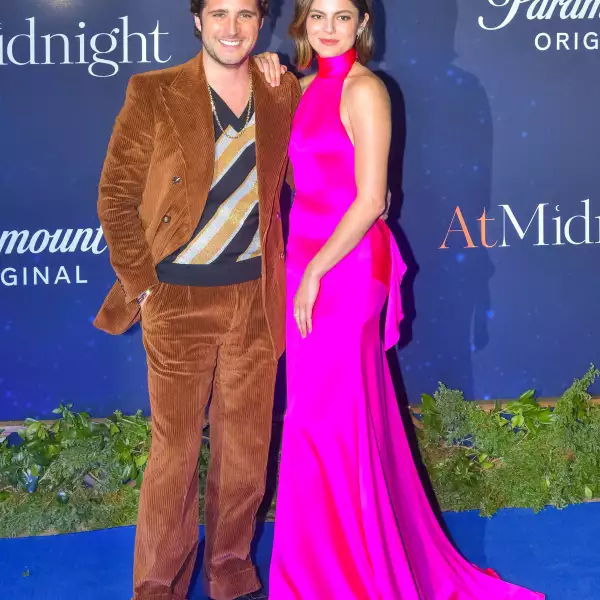 diego-boneta-monica-barbaro