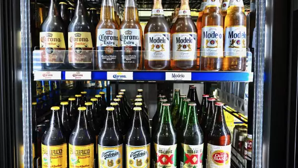 La industria de la cerveza en México todavía paga la factura del covid, pero ya tiene un plan para volver a crecer