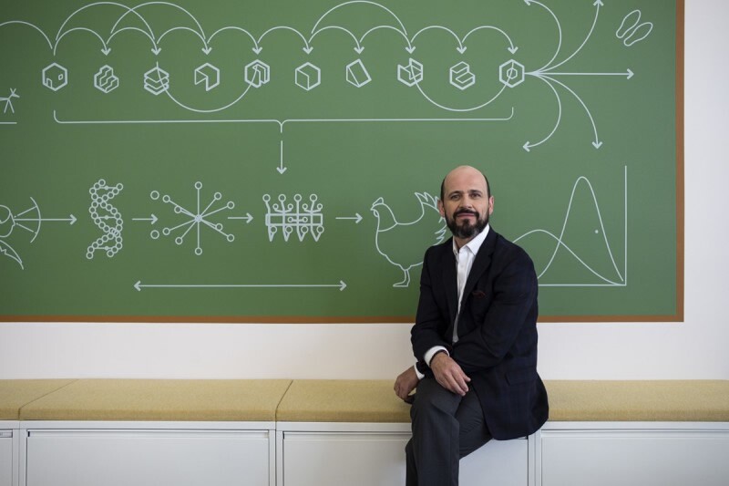 Mario Espinosa de Herman Miller