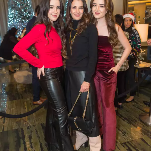 Encendido de árbol en hotel St. Regis