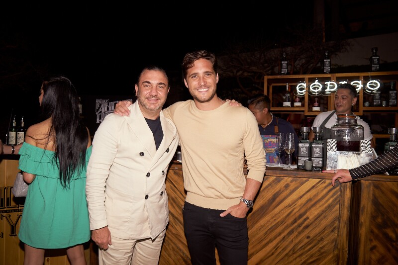 Jack Helfon y Diego Boneta.jpg