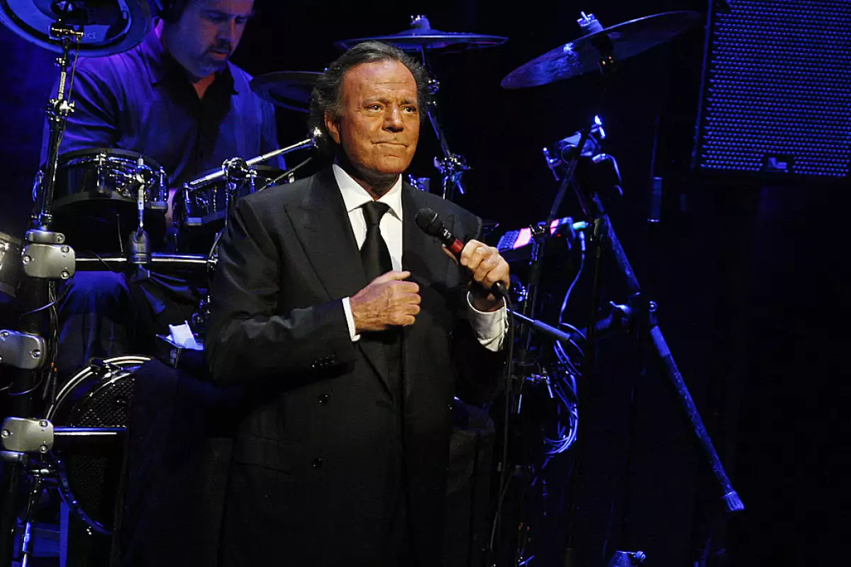 Julio Iglesias In Concert At Gran Teatre del Liceu In Barcelona