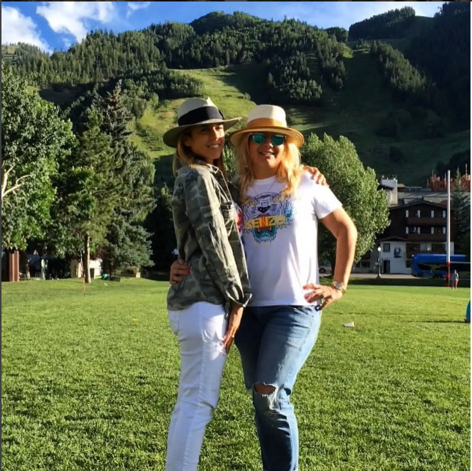 Se encontró con su amiga Maki.